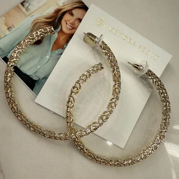 Kendra Scott- Maggie Gold Filigree Earrings - Picture 1 of 2